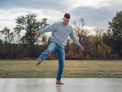 Simple barefoot balance drills to improve gait and reduce fall risk